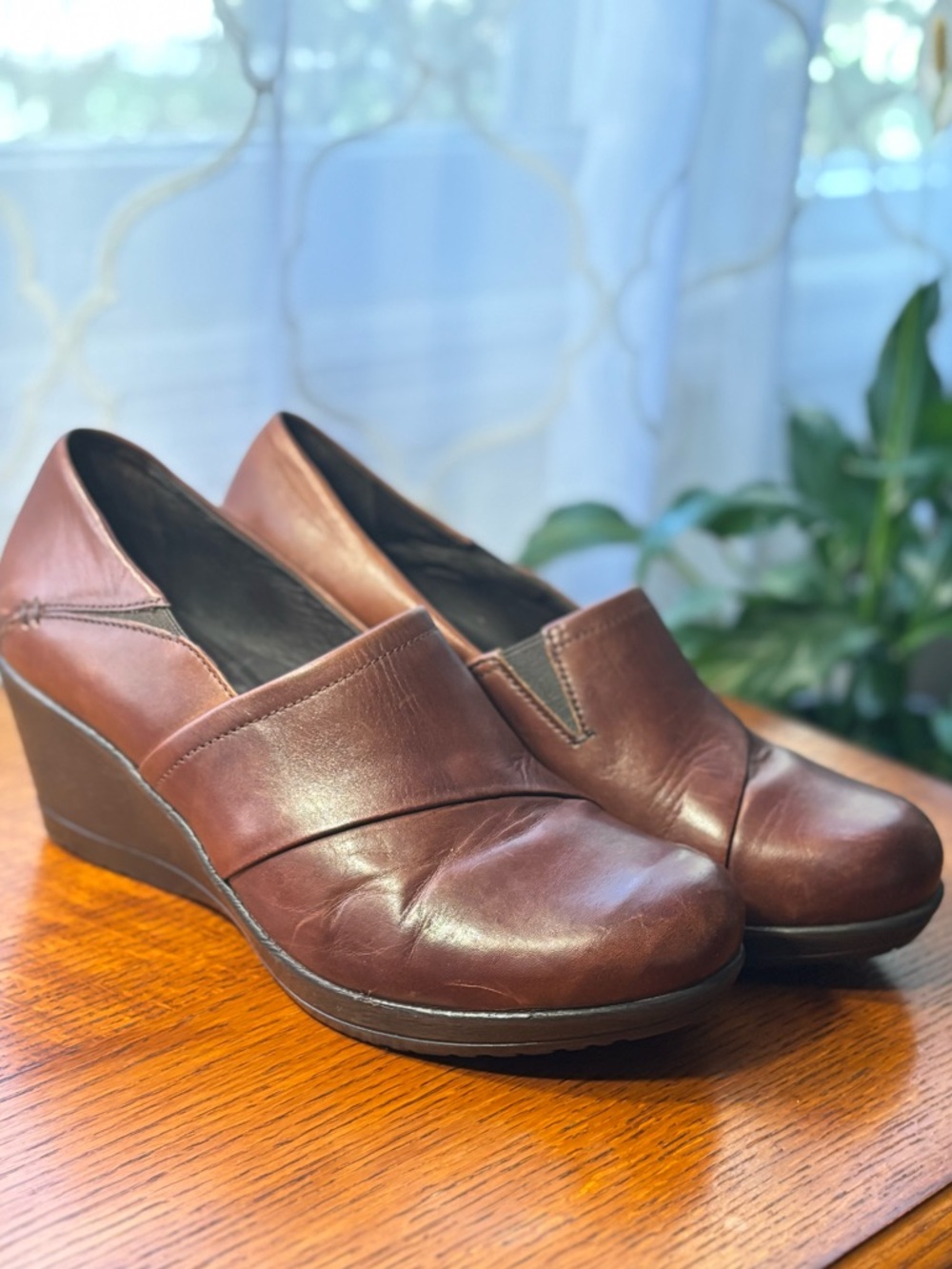 DANSKO brown LEATHER wedge 10.5 size 41 CHESTNUT